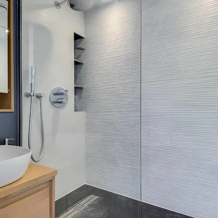 Superbe Pour 2 - Pere-lachaise By Guestready *